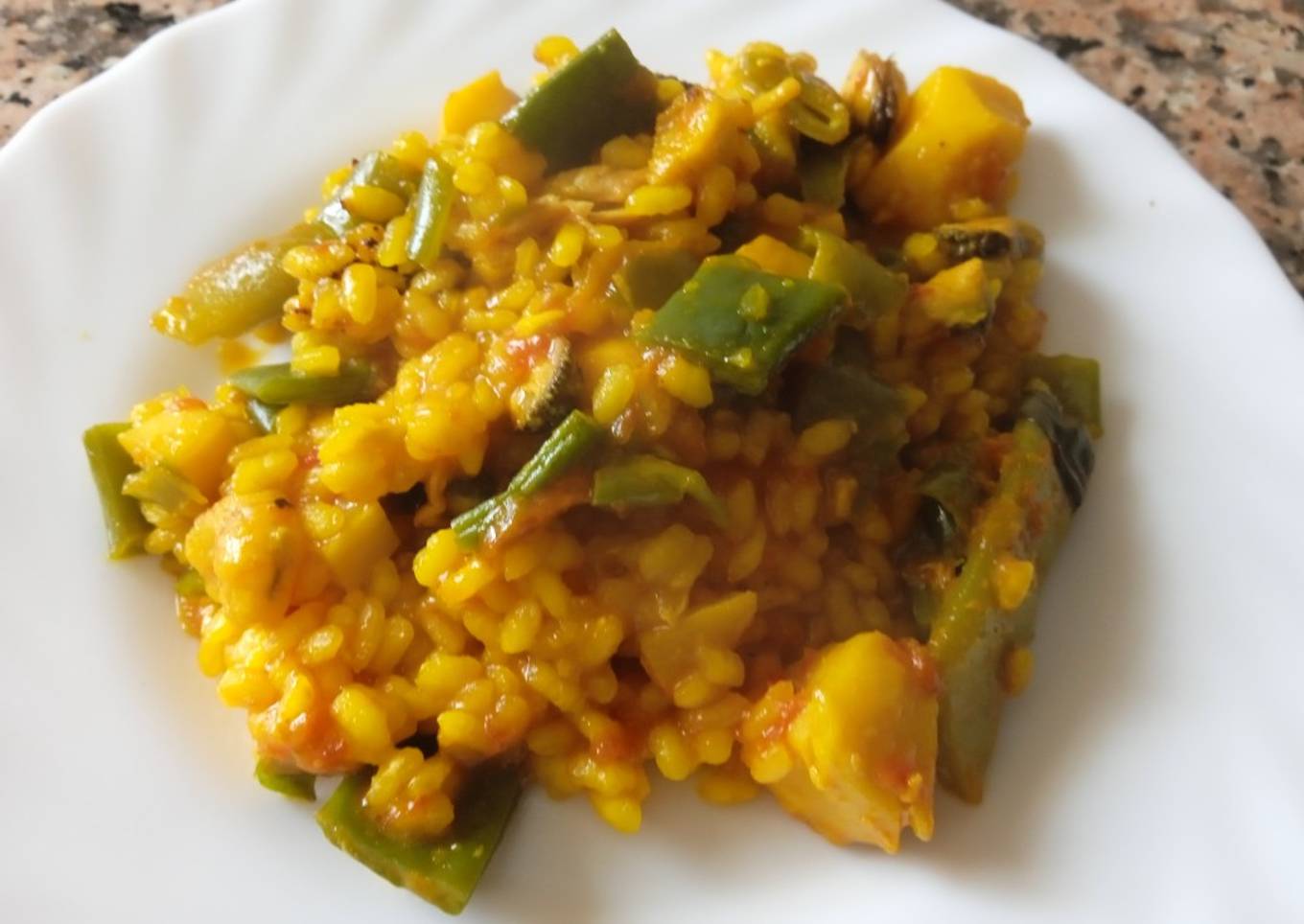 Paella de marisco congelado