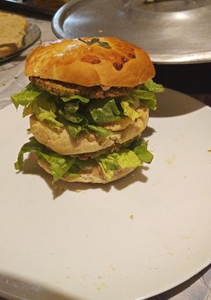Una foto de Hamburguesas de arveja tipo Big Mac