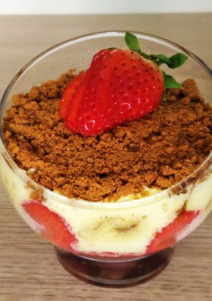 Une photo de Tiramisu fraises & spéculoos