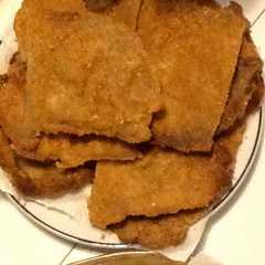 Una foto de Milanesas con papas fritas