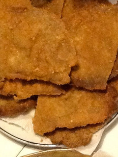 Una foto de Milanesas con papas fritas