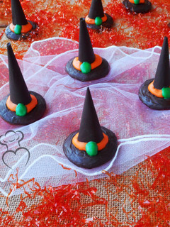 Una foto de Gorros de bruja de chocolate