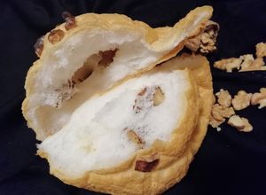 Foto di Pane agli albumi versione salata con le noci