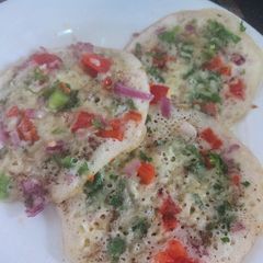 A picture of ચીઝી ઉત્તપમ (cheesy uttapam recipe in gujarati).