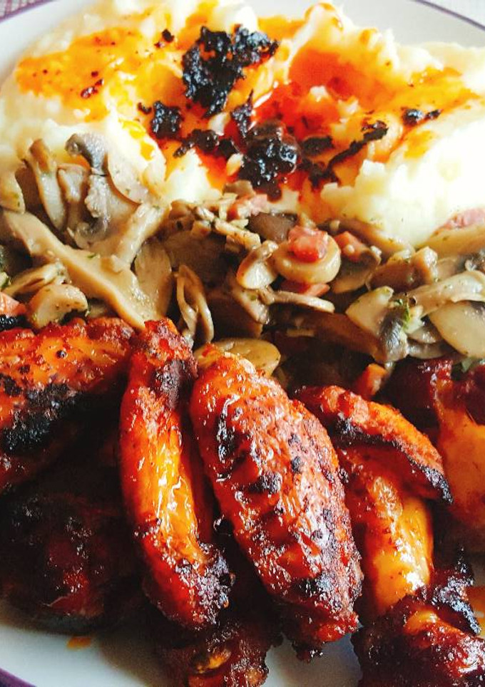 Una foto de Alitas de pollo muy jugosas