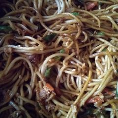 A picture of Chowmein.