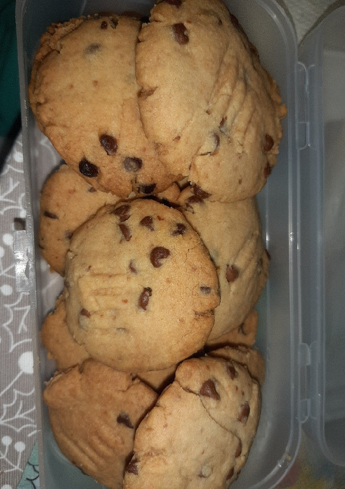Una foto de 🍪Galletas de mantequilla y pepitas de chocolate🍫