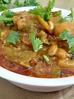 રીંગણાં નું શાક (Rigan Shaak Recipe in Gujarati) રેસીપી મુખ્ય ફોટો
