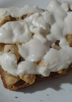 Una foto de "Pizza" saludable de pollo