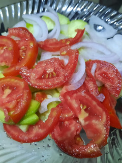 A picture of Quick and easy salad.