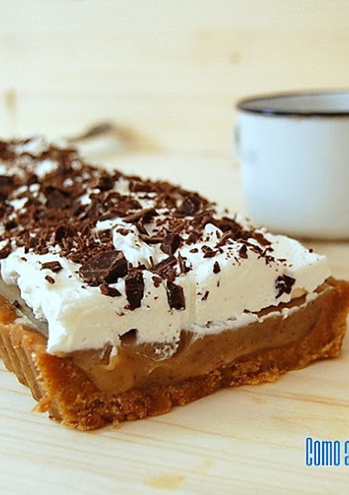 Una foto de Tarta de plátano y dulce de leche salado, sin horno 