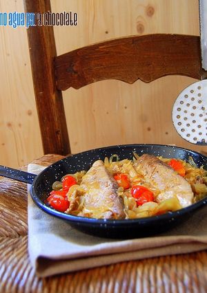 Una foto de Bonito encebollado