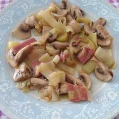 Foto principal de Champiñones con puerro y jamón