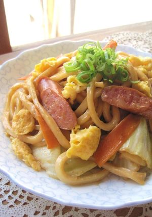 A picture of Fluffy! Egg and Oyster Mayo Yaki Udon ❤.