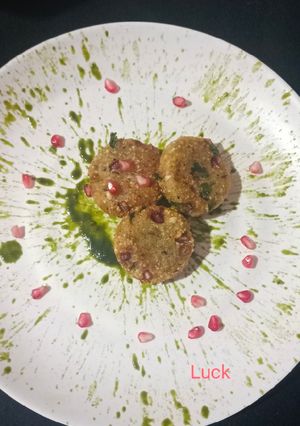 ફરાળી કટલેસ (Farali Cutlet Recipe In Gujarati) રેસીપી મુખ્ય ફોટો