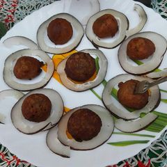 A picture of Gulgula bhjiya/Jaggery our singhada ke aate ka bhajiya.