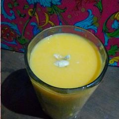 A picture of Papaya milk shake.