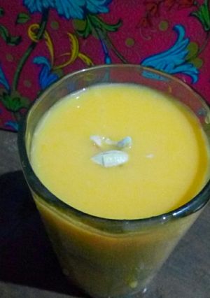 A picture of Papaya milk shake.