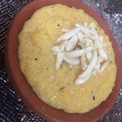 A picture of Kesari phirni.