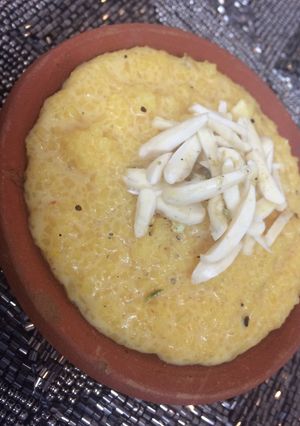 A picture of Kesari phirni.