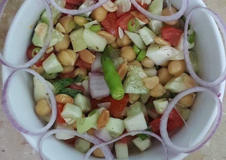 Recipe of Any-night-of-the-week Protein salad
