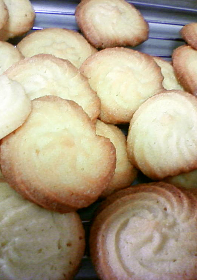 A picture of Cookies with Leftover Whipped Cream.
