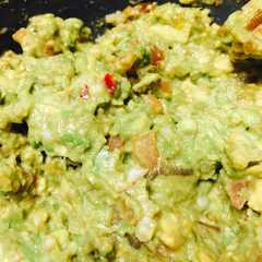 A picture of Guacamole vegano.