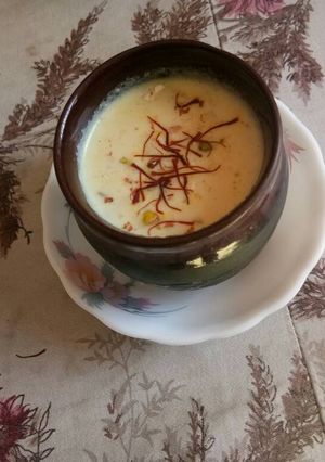 शाही ठंडाई (Shahi thandai recipe in hindi) रेसिपी मुख्य फोटो