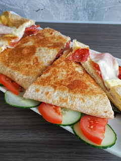 Tojásos hajtott tortilla recept fotója