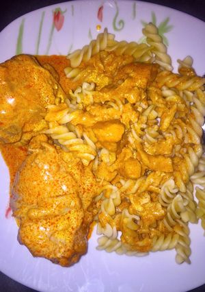 Tejfölös csirkepörkölt🍗🍴 recept fotója