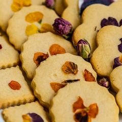 A picture of Edible flower cookies.