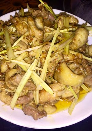 Hình của món Ngan xào sả ớt.