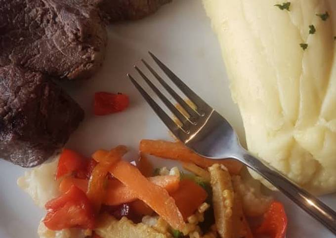How to Make Delicious Mashed potato, stir fried veggies and fried beef