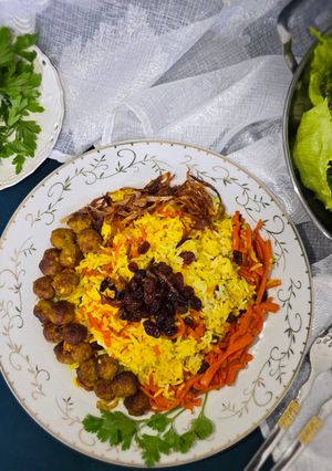 صورة لوصفة الأرز بالجزر وكرات اللحم