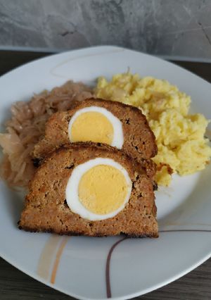 Tojással töltött fasírt- Stefánia vagdalt recept fotója