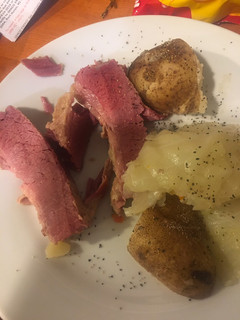 A picture of Boiled corn beef.
