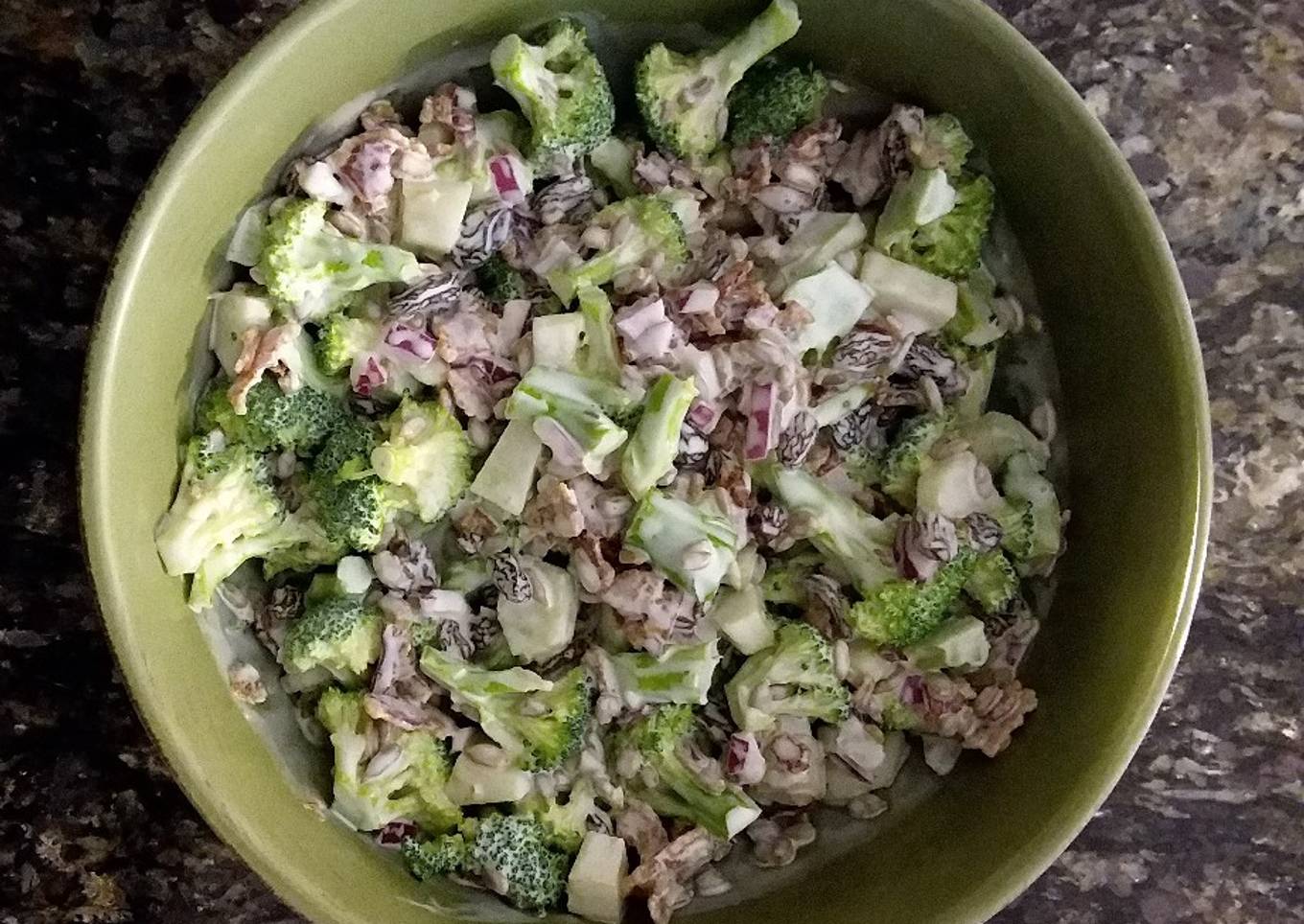 Broccoli salad