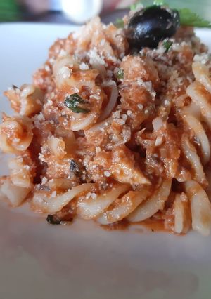 Una foto de Pasta a la puttanesca 3m