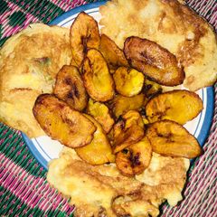 A picture of Fried plantain & egg🥚🍳.