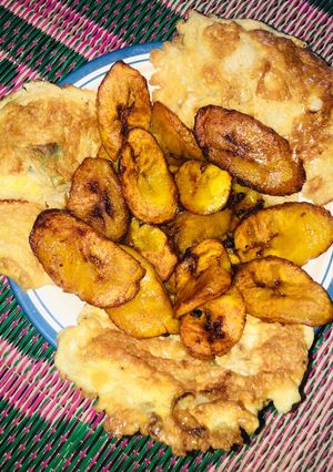 A picture of Fried plantain & egg🥚🍳.