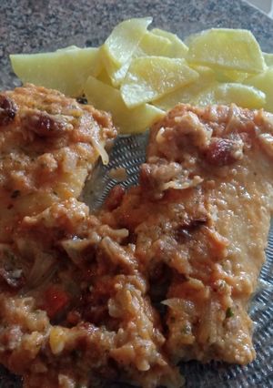 Una foto de Bacallà amb panses i pinyons