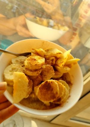 O poză a rețetei Budinca sanatoasa de ovaz cu banana, mar si scortisoara.