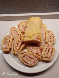 Foto di Rotolo di patate farcito con prosciutto e sottilette