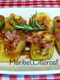 Una foto de Corazones de alcachofa rellenos