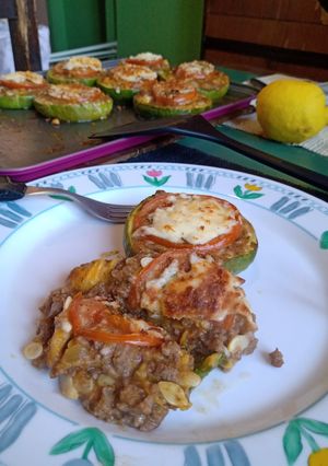 Una foto de Vegetariana Zapallitos rellenos con texturizado de soja