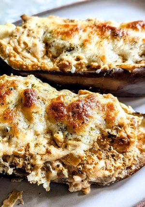 Una foto de 🍆Berenjenas Rellenas Ultra Cremosas: ¡El Tofu que sabe a gloria!