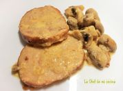 Una foto de roti de pollo en salsa