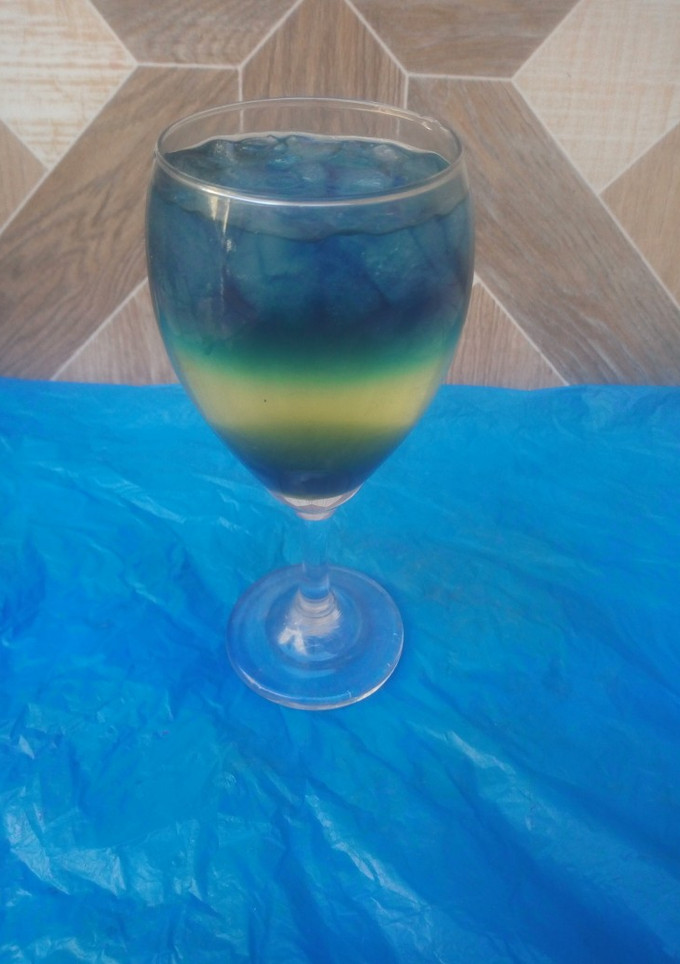 A picture of Simple mocktail drink.