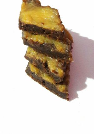 A picture of Baked Mango Biscuit Barfi.