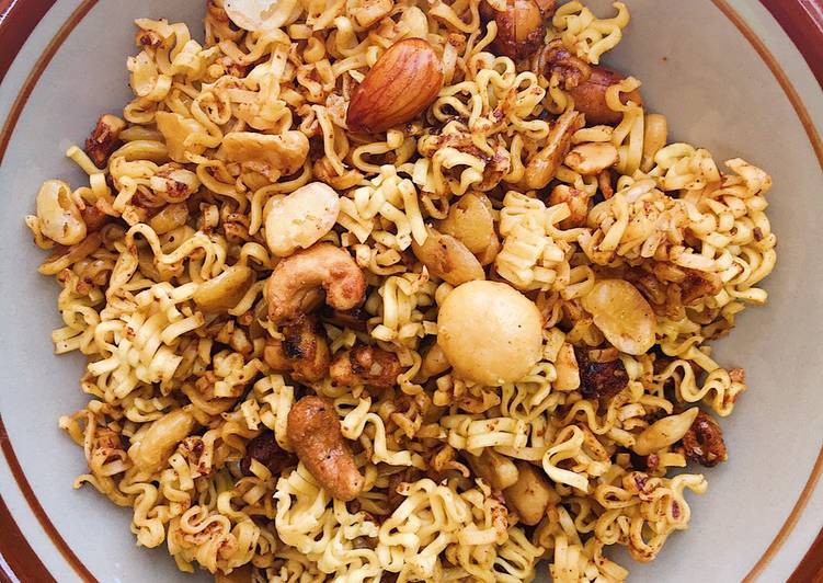 Bagaimana Membuat Noodle &amp; Nuts Snack Mix, Menggugah Selera